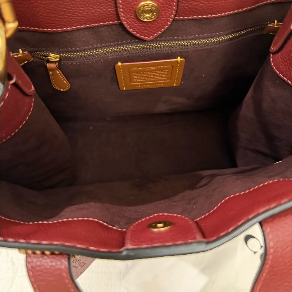 Coach Embossed Signature Field Tote - Large - Picture 10 of 13